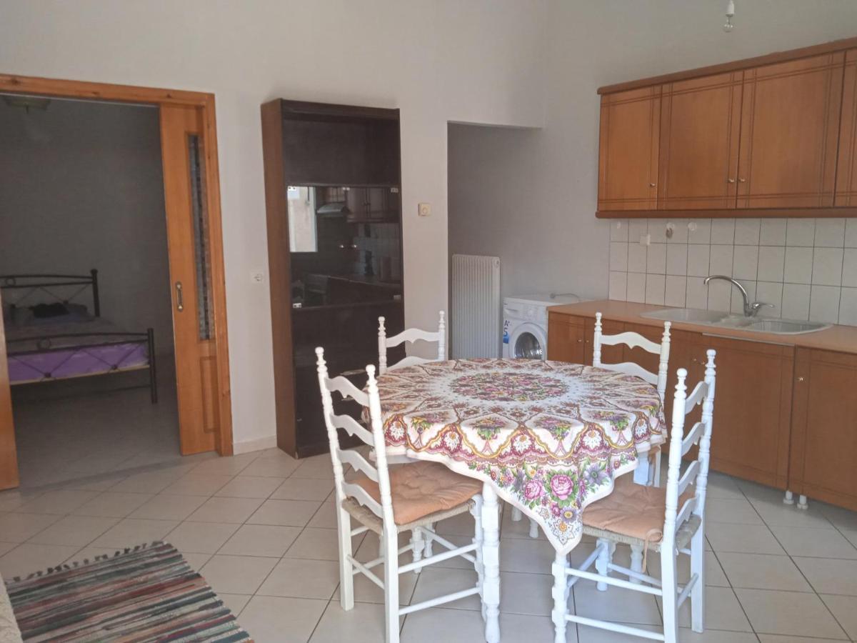 דירות פרבזה Sotiris House מראה חיצוני תמונה
